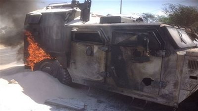 إصابة ضابط ومجند في انفجار مدرعة بالعريش