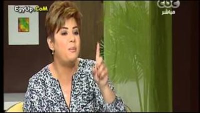 بالفيديو.. مذيعة «CBC»: «الراجل من حبه لمراته بيعزمها على شيشة»