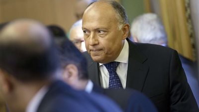 وزير الخارجية يصل القاهرة بعد مشاركته في القمة الأفريقية الأوربية