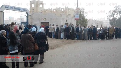 بالصورة.. بدء إقبال المواطنين على لجان الاستفتاء بـ 6 أكتوبر