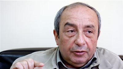 «النبراوي» يضع حجر الأساس لنادي المهندسين بالقاهرة الجديدة