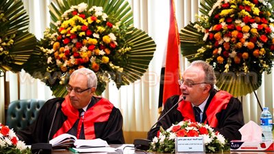 بالصور.. شريف سامي يشارك في مناقشة أول «دكتوراه» عن المشتقات المالية