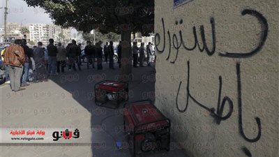 مئات المغتربين أمام لجنة كفر طهرمس.. وتخصيص أماكن للمسنين بالملك الصالح