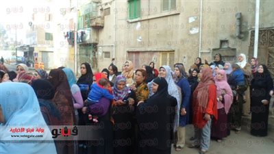 بالصور والفيديو.. إقبال كبير من السيدات للتصويت على الدستور بطنطا