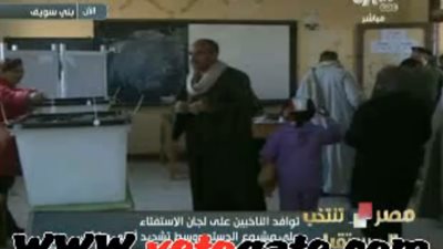 بالفيديو.. إقبال كبير على الاستفتاء في الدقائق الأولى لفتح اللجان