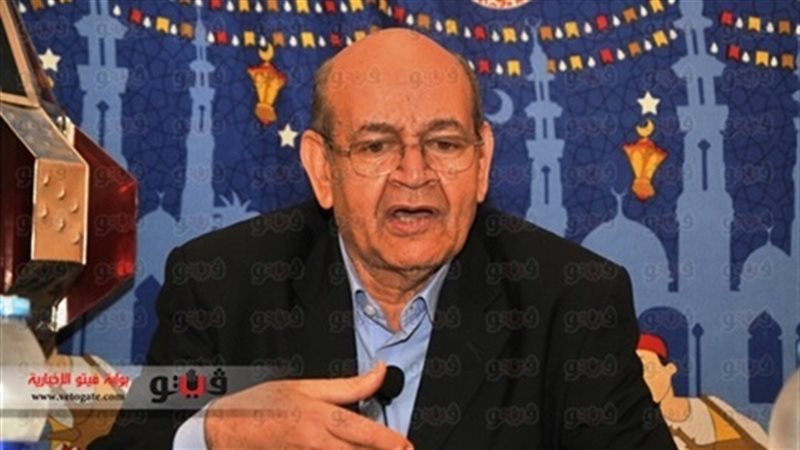  الدكتور على عبد