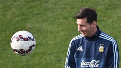 بالفيديو.. «ميسى» يكشف أسرار سداسية «باراجواى»