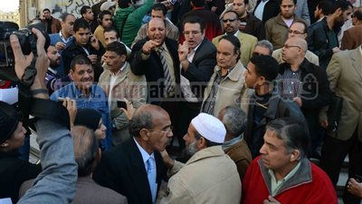 مئات الأقباط ينهون وقفتهم الاحتجاجية أمام «القضاء العالى»