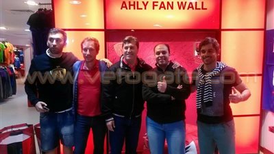 بالصور.. «بيسيرو» يزور محال الأهلي ستور ويشيد بمنتجاتها