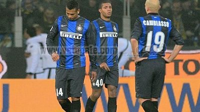 بارما يفوز على الإنتر ويهدي الوصافة لنابولي في الدوري الإيطالي