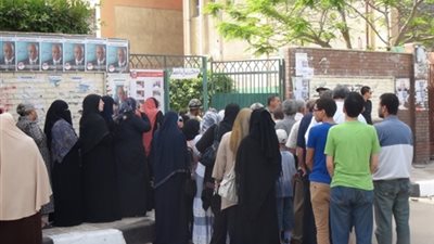 بدء التصويت بالحي السابع بالزغاريد وعلى أنغام 