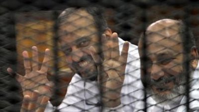 استئناف محاكمة البلتاجي وحجازي في قضية التعذيب برابعة