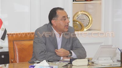 مدبولى: بدء تنفيذ المرحلة الأولى للعاصمة الجديدة قبل نهاية 2015