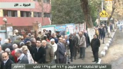 بالفيديو.. عصام كامل: طوابير الاستفتاء رد طبيعي على أحداث العنف