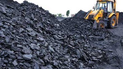 أزمة الفحم كلاكيت ثاني مرة.. نقابة الأطباء: استخدامه كارثة.. المركز المصري: الحكومة خالفت القانون.. الروبي: رجال الأعمال وراء استخدامه.. ومطالبات للرئيس المقبل بحظر استيراده