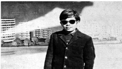 صورة نادرة لـ «عمرو دياب» في سن العاشرة