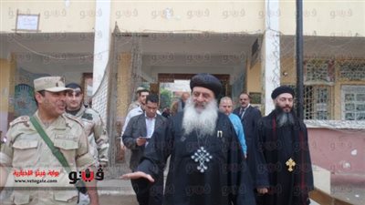 بالفيديو والصور.. الأنبا بولا: الاستفتاء رسالة إلى العالم الخارجى