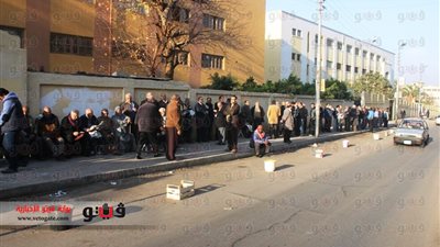 بالصور..إقبال المواطنين على لجان مصر الجديدة