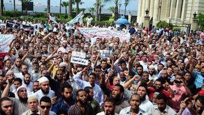 القوي السياسية بالفيوم تستكمل التظاهر غدا