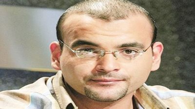 حبس أيمن بهجت قمر 6 أشهر بتهمة النصب على مطرب مغمور