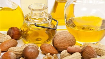 متعي بشرتك بالفوائد الجمالية المميزة لـ«زيت البندق»