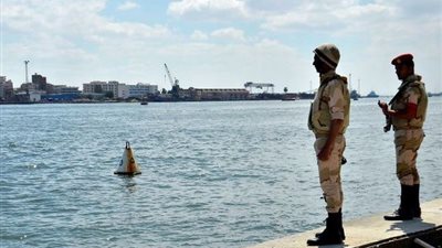 إجراءات أمنية مشددة بطول المجرى الملاحي لقناة السويس