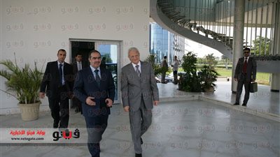 حلمي يستقبل وزير الدولة لشئون الاتصالات بمملكة البحرين