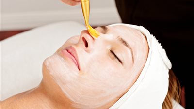 ماسك اللوز للتخلص من مشاكل البشرة الدهنية