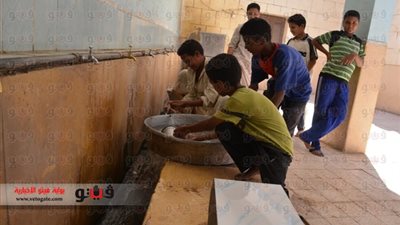 بالفيديو والصور.. استياء أهالي «دشنا» بسبب انقطاع المياه