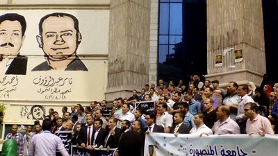 بالفيديو.. طلاب الثانوية العامة يطالبون بإقالة وزير التعليم