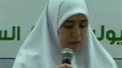 نشرة «فيس بوك وتويتر».. نجلة مرسي لـ