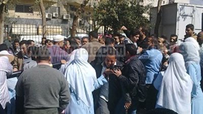 بالصور.. عاملو 