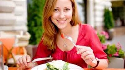 خبير تغذية: الدهون مفيدة خلال مرحلة إنقاص الوزن