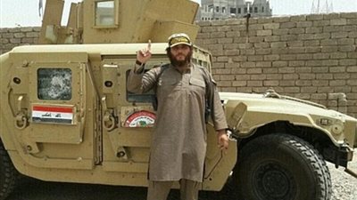 بالصور.. القصة الكاملة لـ«الأب المثالي» في تنظيم «داعش»