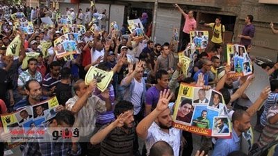 تجمع 100 من أعضاء الإرهابية بالخانكة للتنديد بالدستور