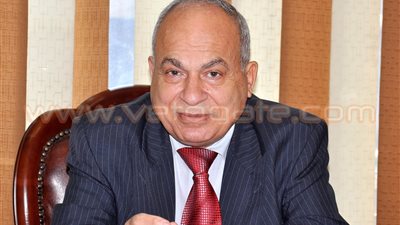 تكليف خبراء 