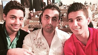«محمد عساف» و«أحمد جمال» يطمئنان على «محمد كريم»