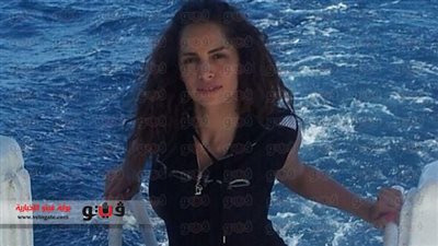 «آمال ماهر» تقضى رمضان على البحر