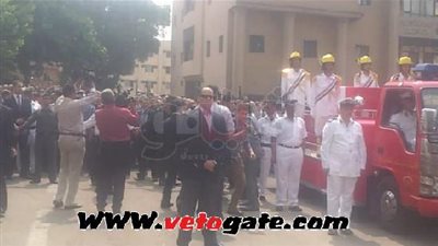 بالفيديو.. وزير الداخلية يتقدم الجنازة العسكرية للشهيد أحمد أبوالدهب