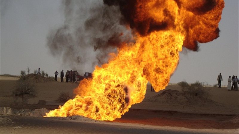 تفجير أنبوب نقل النفط