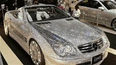 بالفيديو.. سيارات مصنوعة من «الذهب» و«الماس»