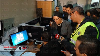 بالصور.. وزيرة الصحة تتفقد غرفة العمليات بالإسعاف