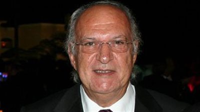 عمر خيرت يصل جامعة القاهرة لإحياء حفله الموسيقى