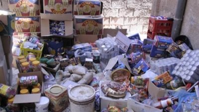 ضبط كميات من المواد الغذائية غير صالحة بالإسكندرية