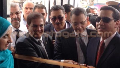 بالصور.. محافظ الشرقية يفتتح المركز التكنولوجي بحي أول الزقازيق