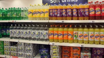 220 ألف طبيب يطالبون برفع ضرائب المشروبات الغازية