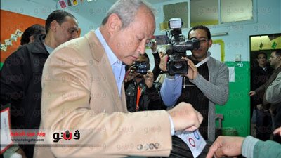 بالصور.. نجيب ساويرس وسمير صبري يشاركان في الاستفتاء