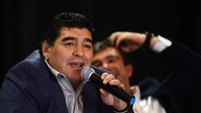 مارادونا: الأرجنتين الأوفر حظًا للفوز على هولندا في نصف نهائى المونديال