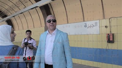 بالفيديو والصور.. رئيس مترو الأنفاق يتفقد «محطة الجيزة»