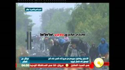 بالفيديو..تواصل عبور اللاجئين السوريين من صربيا إلى المجر